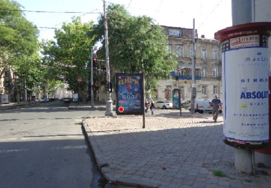 Фото рекламної площини за адресою Ришельевская ул., 9 - Греческая ул. А