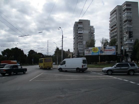 Фото рекламної площини за адресою просп. Мира х ул.Войкова призма (грань 2)