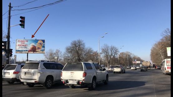 Фото рекламної площини за адресою Кольцевая-Лятошинского, разделитель(Метро) в направлении пр.Победы Фото рекламної площини за адресою Кольцевая-Лятошинского, разделитель(Метро) в направлении пр.Победы