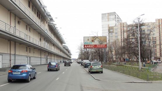 Фото рекламной плоскости по адресу Оболонский пр-кт, 13, рядом с ТРЦ Дрим Таун (напр. к ст. М "Оболонь")