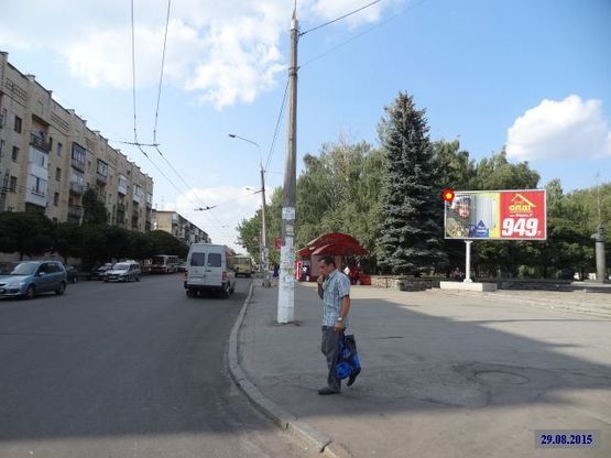 Фото рекламної площини за адресою Zt 021-2  майдан Згоди,6 ТЦ А2