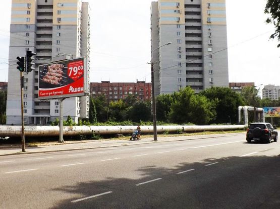 Фото рекламної площини за адресою вул.Космічна, р-н "Billa"/ул.Космическая, р-н "Билла"", кольцо, выезд с  Набережной, супермаркеты, торговые центры, аватосалон, большой поток движения