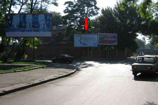 Фото рекламної площини за адресою Старосенная пл. (возле завода) (Призма)