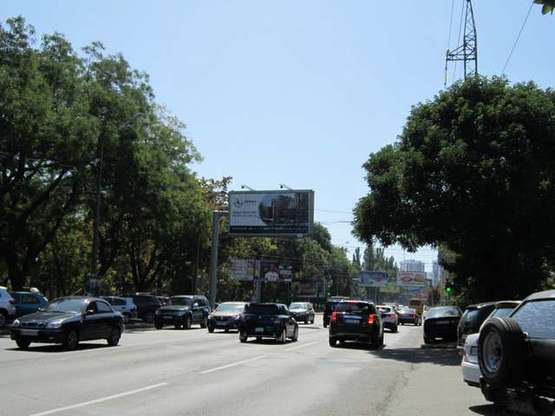 Фото рекламной плоскости по адресу ул. Краснова - пр-кт Адмиральский (школа) (Призма)
