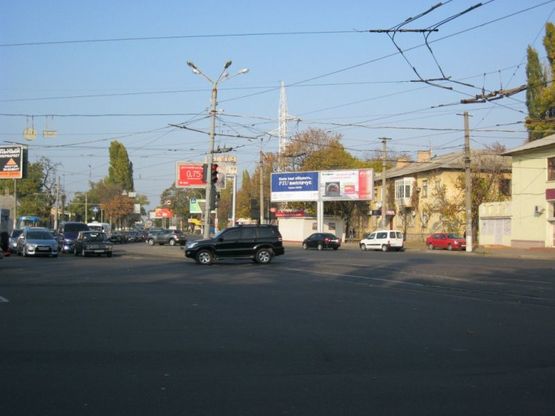 Фото рекламной плоскости по адресу Люстдорфская дорога, 23 (1 станция - маг. Монарх (Призма правая)