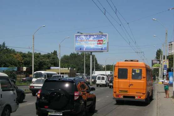 Фото рекламної площини за адресою пр-т М. Жукова (Сельпо) (в город Призма)