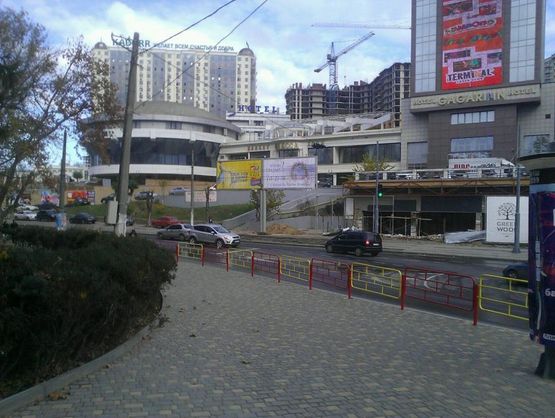 Фото рекламной плоскости по адресу Гагаринское плато, 5 (правая) (Призма)