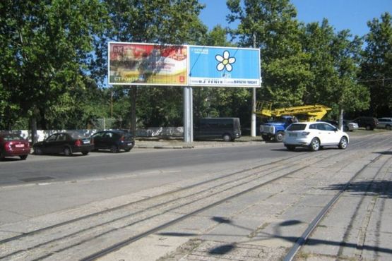 Фото рекламной плоскости по адресу ул. Пионерская (напротив ТЦ Сады победы) (Призма правая)