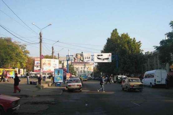 Фото рекламної площини за адресою пл. Старосенная (в город правый Призма)