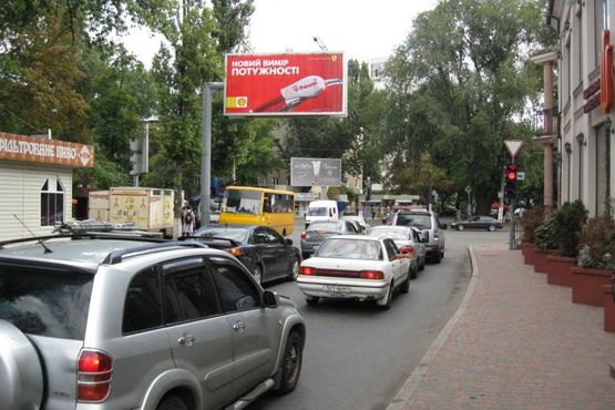 Фото рекламної площини за адресою ул. Чубаевская, 1/7 (напротив) - 7-я ст. Б. Фонтана (призма) Фото рекламної площини за адресою ул. Чубаевская, 1/7 (напротив) - 7-я ст. Б. Фонтана (призма)