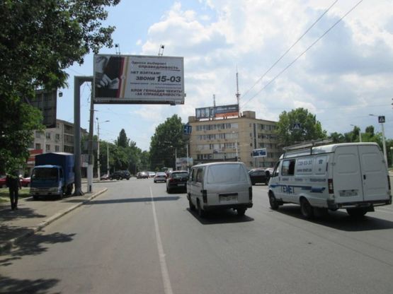 Фото рекламної площини за адресою пр-кт Гагарина - ул. Канатная, 132