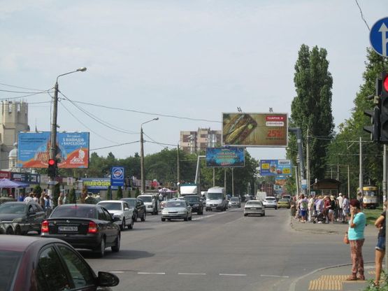 Фото рекламної площини за адресою Пр. Добровольского, 137-А - ул. Генерала Бочарова (Призма)