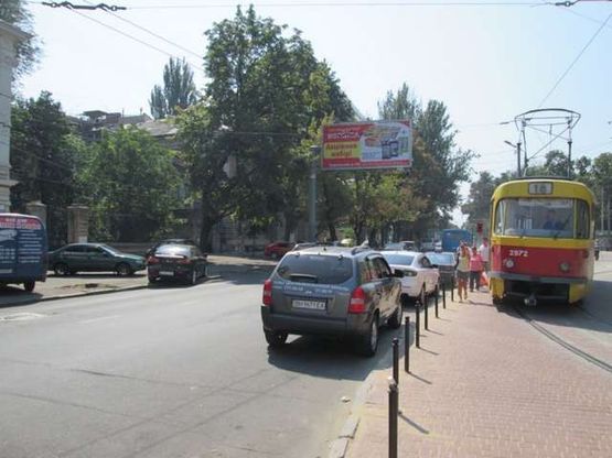 Фото рекламної площини за адресою ул. Канатная, 81 (Призма)