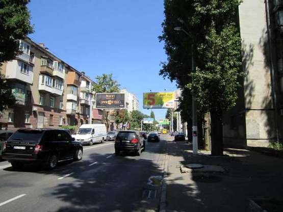 Фото рекламної площини за адресою ул. Среднефонтанская, 63 (в місто права Призма)