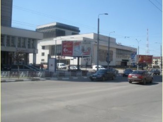 Фото рекламной плоскости по адресу Незалежності-Бандери                                            освітлення