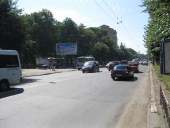 Фото рекламной плоскости по адресу Галицька - Довга перехрестя (Княгинин)                 освітлення