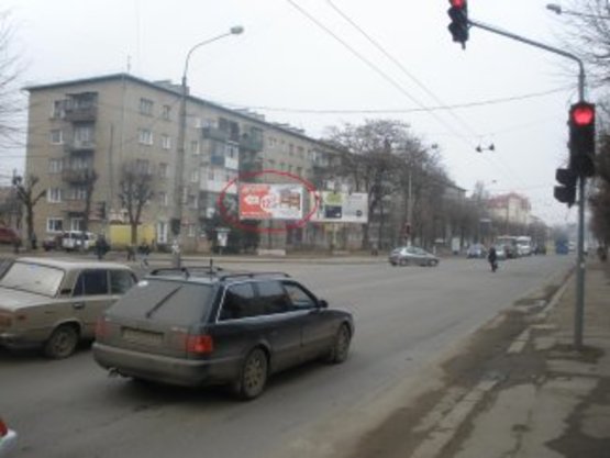 Фото рекламной плоскости по адресу Галицька - Довга перехрестя Фото рекламной плоскости по адресу Галицька - Довга перехрестя