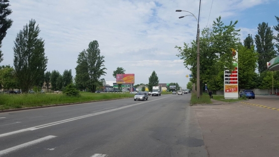 Фото рекламной плоскости по адресу ул.Стеценко, возле АЗС "WOG", напротив АЗС "AMIC"