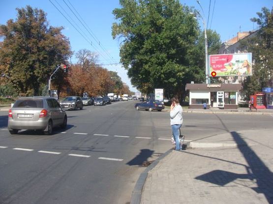 Фото рекламной плоскости по адресу Соборності вул. (Жовтнева),46 (Петрович) Фото рекламной плоскости по адресу Соборності вул. (Жовтнева),46 (Петрович)