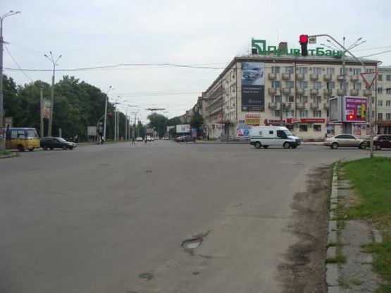 Фото рекламной плоскости по адресу Кооп.универ.(с ул.Сенная)