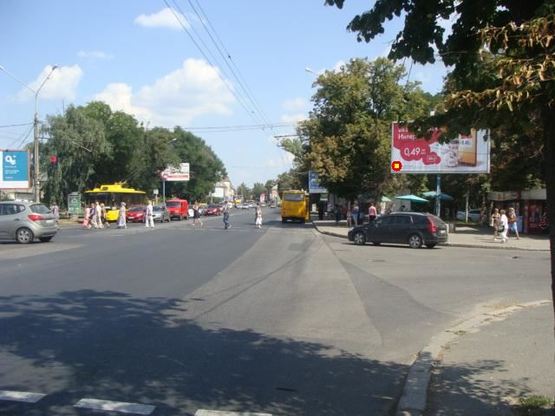 Фото рекламної площини за адресою на перкр. ул Фрунзе и ул. Чапаева