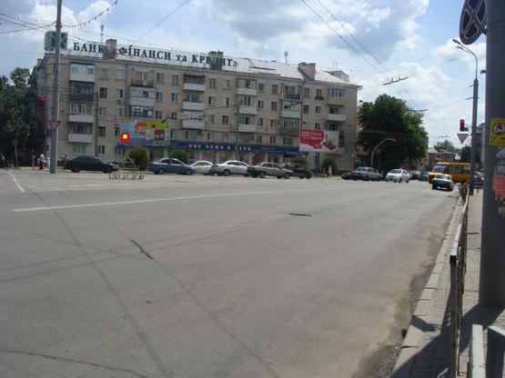 Фото рекламної площини за адресою на перекр. ул. Фрунзе и ул. 1100-летия Полтавы ("Арбат Престиж")