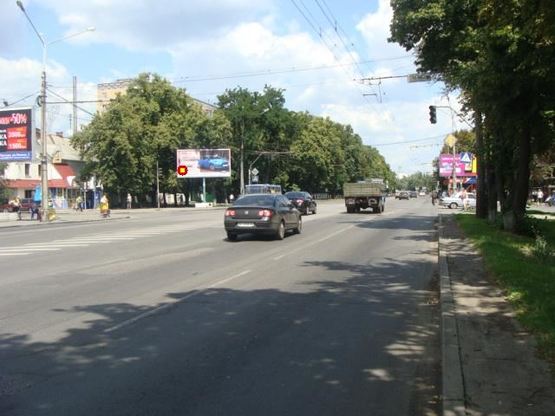 Фото рекламної площини за адресою на перкр. ул. Фрунзе,58 и ул.О.Вишни