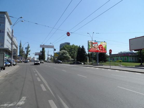 Фото рекламной плоскости по адресу Лыбедская пл  (из центра) Фото рекламной плоскости по адресу Лыбедская пл  (из центра)