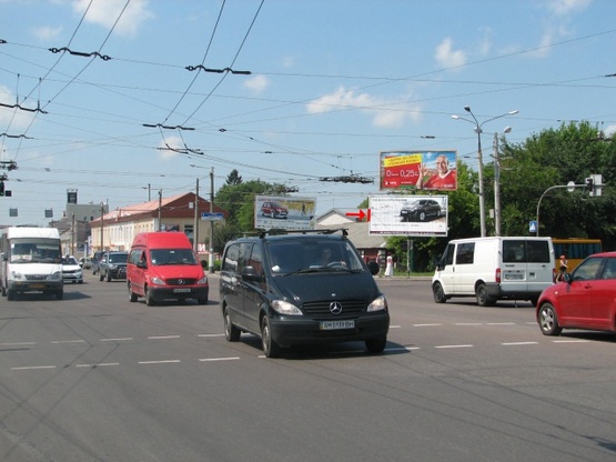 Фото рекламной плоскости по адресу Покровська,  93, низ