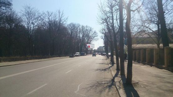 Фото рекламной плоскости по адресу вул. Першотравнева, 166