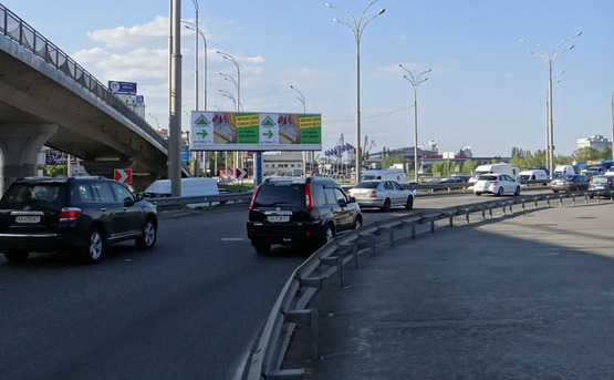 Фото рекламной плоскости по адресу Набережно-Крещатицкая/Гаванский мост-на левый берег (А2) призма правая Фото рекламной плоскости по адресу Набережно-Крещатицкая/Гаванский мост-на левый берег (А2) призма правая
