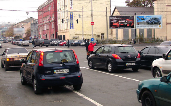 Фото рекламной плоскости по адресу Жилянская/Старовокзальная (А1)-призма левая Фото рекламной плоскости по адресу Жилянская/Старовокзальная (А1)-призма левая