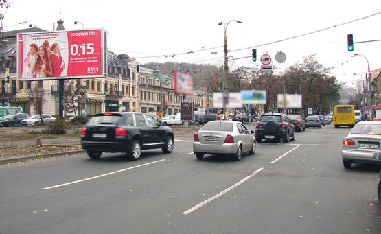Фото рекламной плоскости по адресу Верхний Вал/Константиновская (А3) - на ул.Артема призма