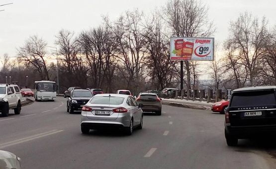 Фото рекламної площини за адресою ул.Р.Окипной,6/на Русановку,мост Патона (А) призма Фото рекламної площини за адресою ул.Р.Окипной,6/на Русановку,мост Патона (А) призма