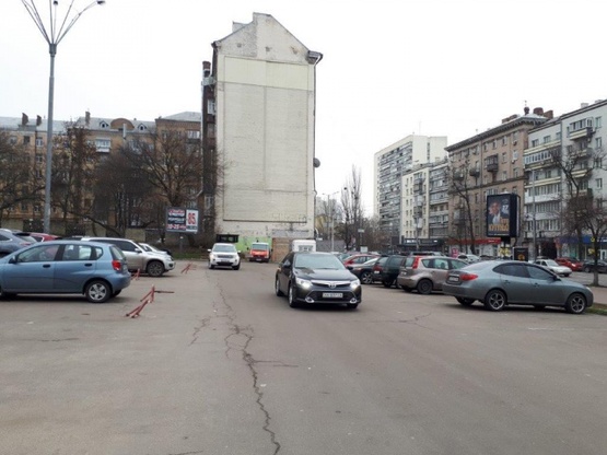 Фото рекламної площини за адресою Большая Васильковская ул., 111-113, возле Дворца "Украина"