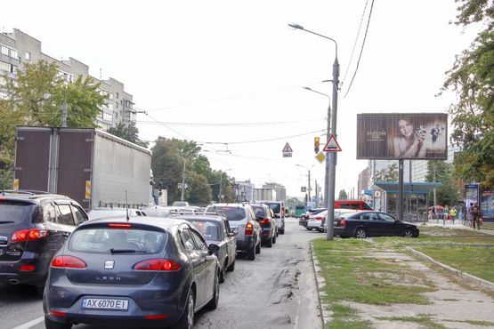 Фото рекламной плоскости по адресу Полтавский шлях ул., 130/132 - Петра Болбочана ул., из центра ( VIP ) Фото рекламной плоскости по адресу Полтавский шлях ул., 130/132 - Петра Болбочана ул., из центра ( VIP )