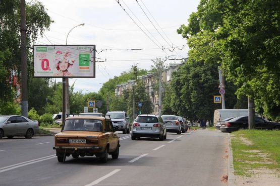 Фото рекламной плоскости по адресу Деревянко ул., 48 - Новопрудная ул., из центра Фото рекламной плоскости по адресу Деревянко ул., 48 - Новопрудная ул., из центра