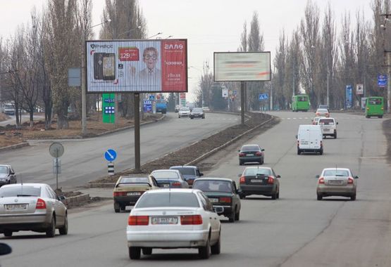 Фото рекламної площини за адресою Льва Ландау пр-т, 151, из центра Фото рекламної площини за адресою Льва Ландау пр-т, 151, из центра