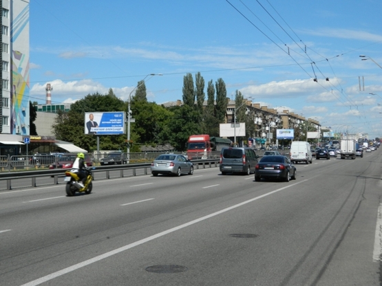 Фото рекламной плоскости по адресу пр. Победы / клуб "Бинго"/ ул. Вернадского