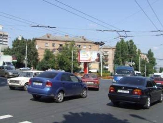 Фото рекламной плоскости по адресу пл. Героїв Майдану, Театральна