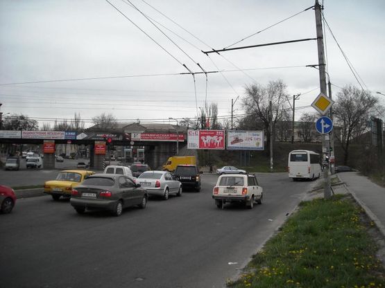 Фото рекламной плоскости по адресу Металлургов Тюленина-призматрон Фото рекламной плоскости по адресу Металлургов Тюленина-призматрон