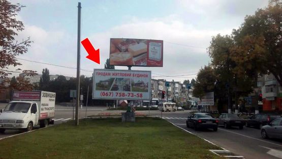 Фото рекламной плоскости по адресу вул. Київська - пр. Свободи з Києва (призма)