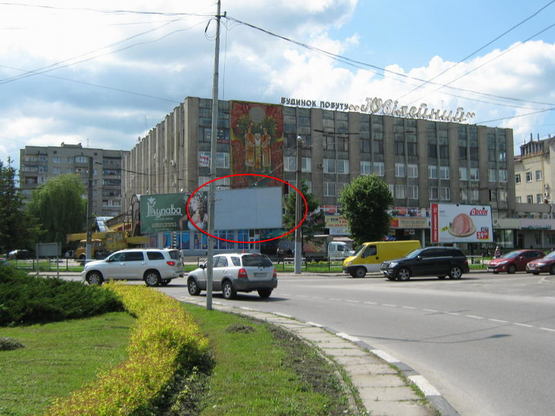 Фото рекламной плоскости по адресу пр.Чорновола - вул. Липинського (справа)