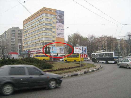 Фото рекламної площини за адресою Липинського - пр. Чорновола (ЦНТІ)