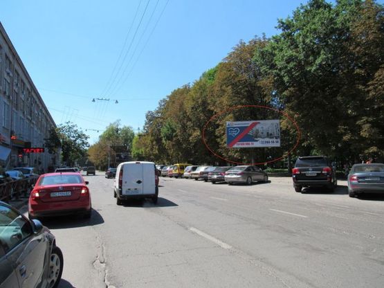 Фото рекламної площини за адресою Героїв УПА  80 СТ А ( салон меблів, Клуб Лерой)