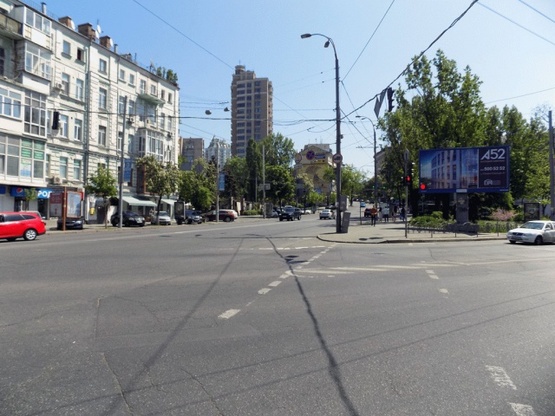 Фото рекламної площини за адресою Артема ул., возле ул.Черновола, в центр