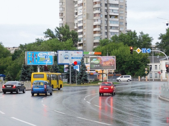 Фото рекламной плоскости по адресу Окипной Р. ул., возле ул.М.Расковой, от ст.м."Левобережная", клумба Фото рекламной плоскости по адресу Окипной Р. ул., возле ул.М.Расковой, от ст.м."Левобережная", клумба