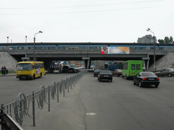 Фото рекламной плоскости по адресу Луначарского ул., возле Броварского пр-та, ст.м."Левобережная", к метро