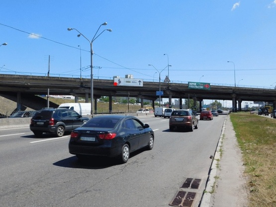 Фото рекламной плоскости по адресу Бандеры С. пр-т., Богатырская ул., к Московскому мосту