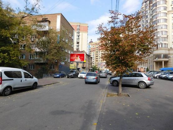 Фото рекламной плоскости по адресу Златоустовская ул. 51